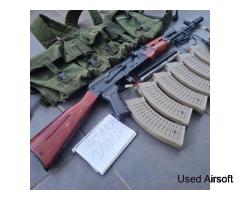 AK74 EBB - mags + batteries + charger + chest rig *IDEAL STARTER BUNDLE* - Image 2