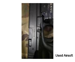 Glock 17 gen 4 w/ TLR 1 LIGHT - Image 4