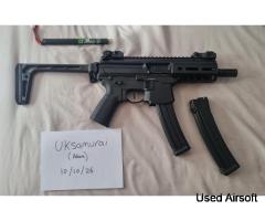 Sig Sauer MPX-K AEG with spare mag and battery - Image 2