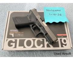 Steel Glock 19 Co2 and Green Gas Mags and has been Cerokoted