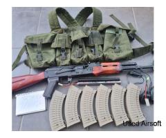 AK74 EBB - mags + batteries + charger + chest rig *IDEAL STARTER BUNDLE* - Image 2