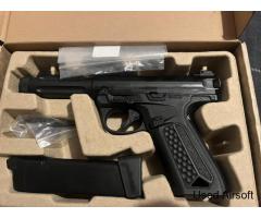 AAP-01 Pistol with cow cow hammer
