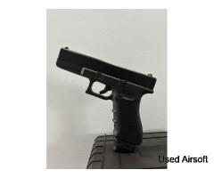 VFC Glock 17 Gen 4 CO2 + 2 mags + case