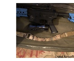 Colt IV - Machine gun- Rounds - Mask - Smoke grenade- Carry case - Colt holster - Image 3