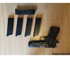 WE 1911 with 4 magazines and real walnut grips