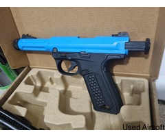 AAP-01 Airsoft with extras (Gas + BB's) - Image 2