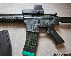 Valken ASL series m4 + mid and high cap mags, scope & battery - Image 3