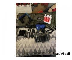 Airsoft Guns 1x AR 2x pistols, bag and mags