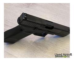 Glock 17 M.O.S Gen.5 in 9mm - Like new! - Image 2