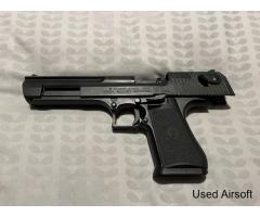 Tokyo Marui Desert Eagle Hard Kick with 5 Mags, Holster and Case. - Image 2