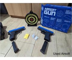 Airsoft Pistol kit - x2 pistols and target - Image 4