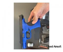 WE gas blow back pistol set - Image 3