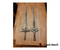 2 skull display swords