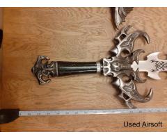 2 skull display swords - Image 2
