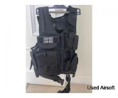 2x Tactical vests