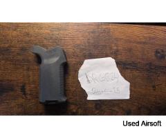 Magpul MOE K2+ Pistol Grip Grey + MVG Foregrip Black M-lok - Image 3