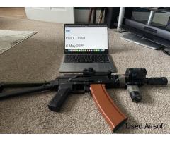 Cyma AK 74U great gun lots of accessories BUT Double feeding