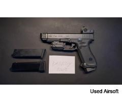 Umarex/VFC Glock 17 Gen 5 Custom, Fully upgraded, Steel internals, RMR, Laser + torch - Image 1