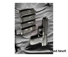 Full starting Kit, M4, MP5, Batteries, Face Mask and more - Image 3