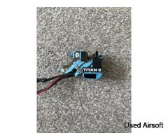 Titan 2 Bluetooth