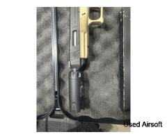 WE GLOCK 17. TRACER AND CASE - Image 2