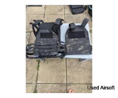 2 chest rigs