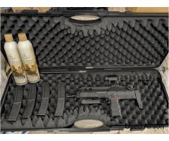 Tokyo Maru MP7 Gas blowback GBB, 4 mags, with red dot