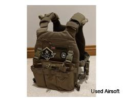 Viper TACTICAL VX Buckle up Carrier GEN2 Tan + Attachment Pouches - Image 2