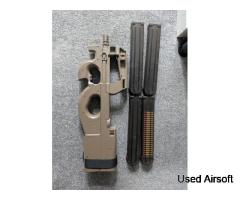 Cybergun P90 + 4 Mags