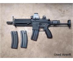 WE 888C 416C Airsoft Gas Blowback Gun 2 Extra Magazines and Reflex Sight