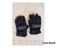 Black gloves size XL