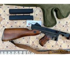 King Arms Thompson M1A1 Airsoft Replica with Wooden Kit by Cybergun King Arms - Image 2