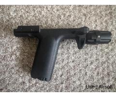 NcSTAR Vertical Grip with Strobe Flashlight - Picatinny - Image 3