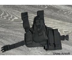 Viper drop leg holster & knee & elbow pads.