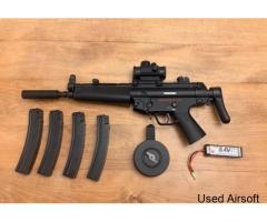 MP5 A5 High Cycle AEG Rifle - Tokyo Marui - 5 magazines and accessories (Red dot / silencer)